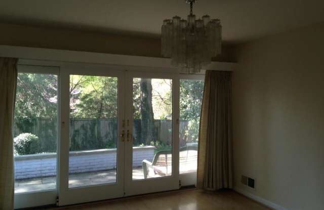 1124 ORMOND COURT Gallery 3