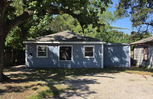 5133 Annette Street Gallery 1