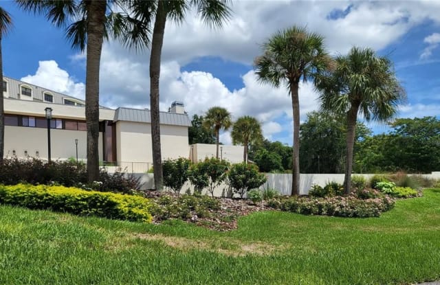 501 W OLD US HIGHWAY 441 - 501 W Old US Highway 441, Mount Dora, FL 32757
