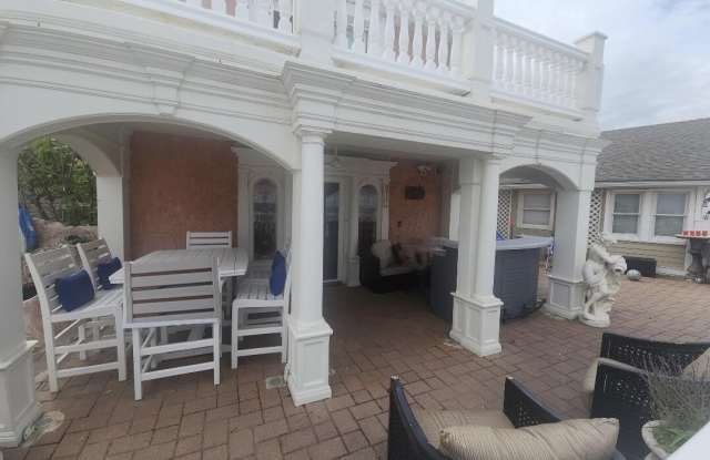 247 Boardwalk Gallery 4