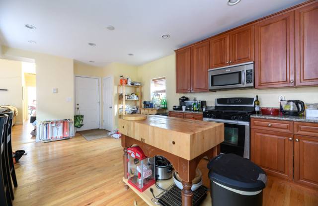 57 Otis St photos photos