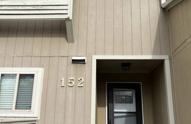 Two Bedroom 2.5 Bath Located in Riverbend photos photos