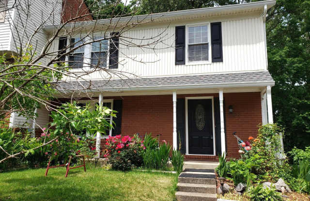 12827 GREENHALL DRIVE - 12827 Greenhall Drive, Lake Ridge, VA 22192