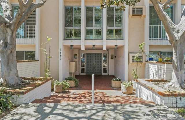 2410 Albatross unit: 8 photos photos