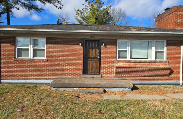 ✨ Stunning 2 Bedroom, 1 Bathroom Home with garage! ✨ - 4408 Cane Run Road, Jefferson County, KY 40216