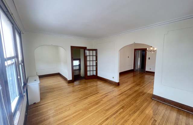 1044 Cross Avenue photos photos