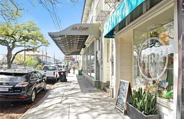 3013 MAGAZINE Street Gallery 3