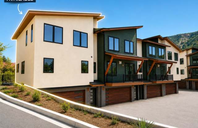 Brand new Animas Cliffs Townhomes #1, 3BR/2.5BA End Unit with Private Patio photos photos