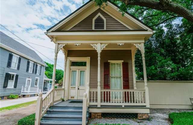 209 Cedar Street S photos photos