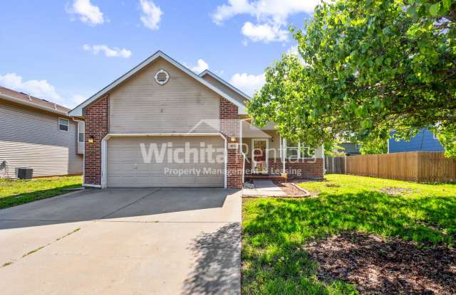 4 bedroom 3 bath home - Belaire - 4052 North Farmstead Street, Wichita, KS 67220
