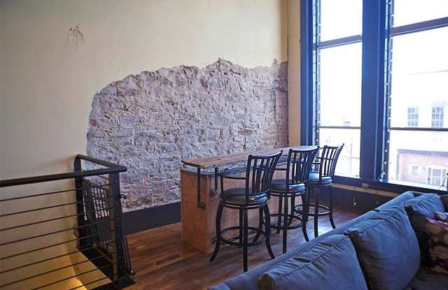 205 W Main Street Gallery 4