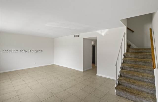 1749 SW 81st Ln Gallery 4