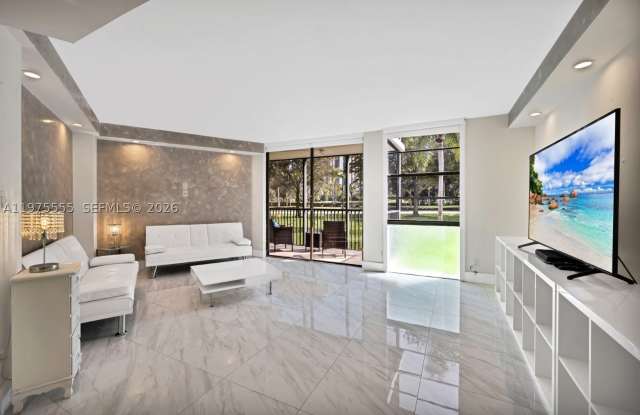 3101 N Country Club Dr Gallery 4