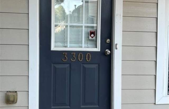 3300 Hidden Cove Circle Gallery 2