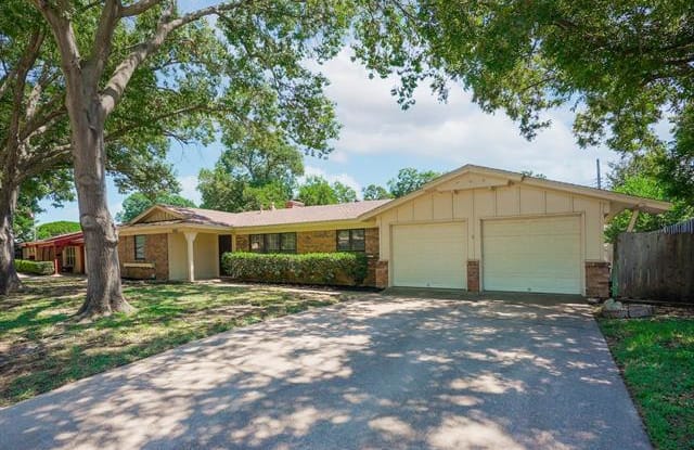 625 Cullum Avenue - 625 Cullum Avenue, Hurst, TX 76053