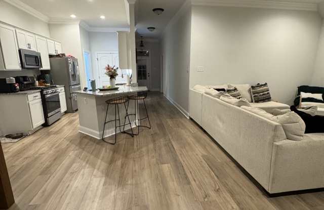 115 Lynnhaven Street Gallery 2