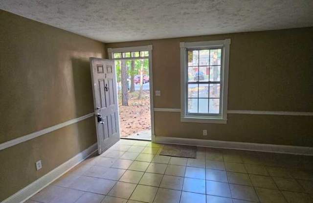 1176 Forest Vale Way Gallery 4