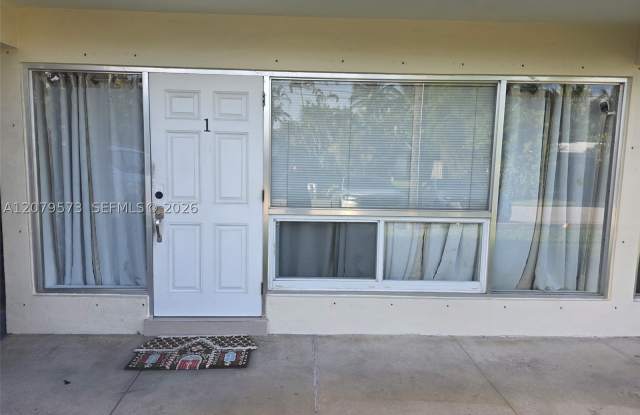 715 NW 30th Ct Gallery 1