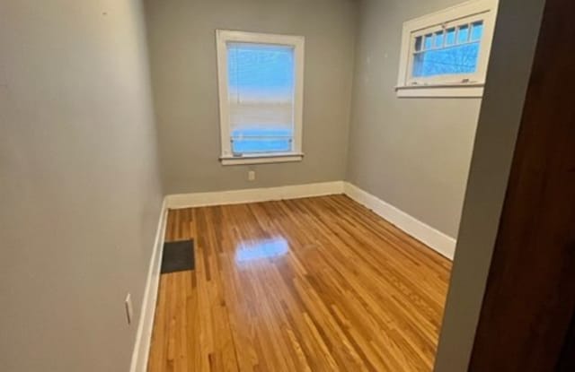 651 Norton Street - Up-East photos photos