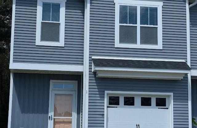 1 Acacia Road - 1 Acacia Road, Hampstead, NC 28443