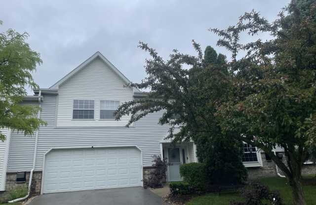 340 Dustin Dr - 340 Dustin Drive, Waukesha County, WI 53045