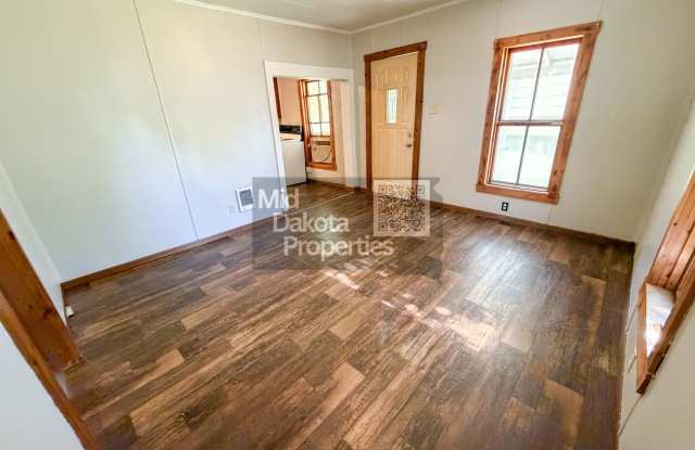 414 E 1st- 2 bedroom house Gallery 4