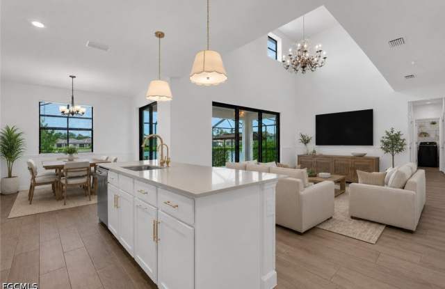 10883 Timber Creek Drive Gallery 3