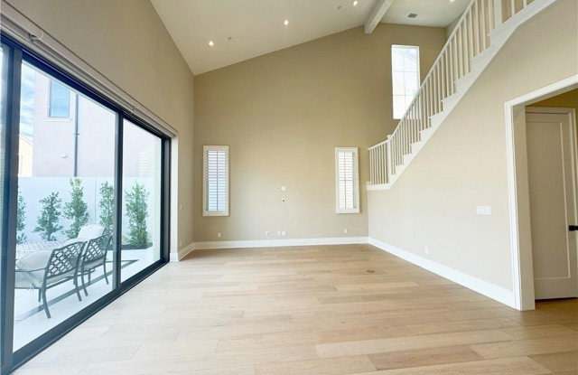105 Green Ridge Gallery 2
