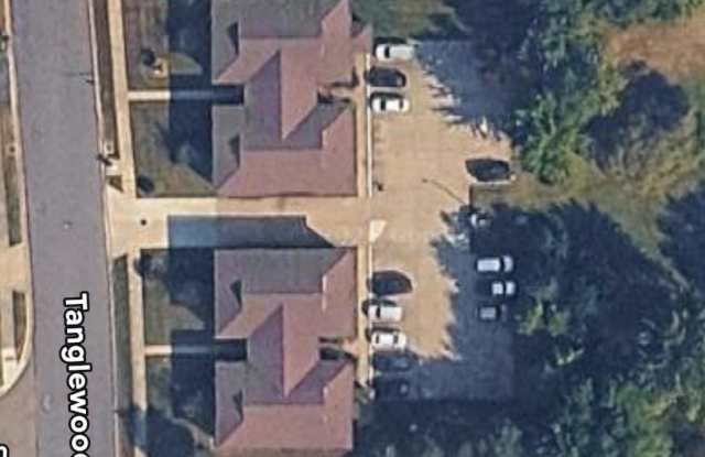 2128 Tanglewood Avenue Gallery 2