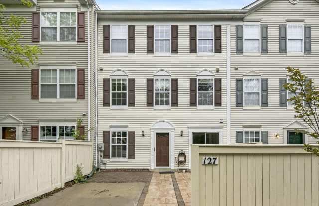 Three level townhome in Taskers Chance available mid June! photos photos