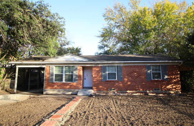 1217 Woodcrest Dr - 1217 Woodcrest Drive, Mesquite, TX 75149