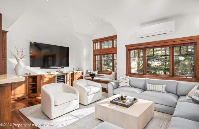 227 Faraway Road Gallery 4