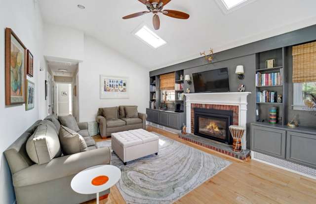 11 WHITE BIRCH LN Gallery 4