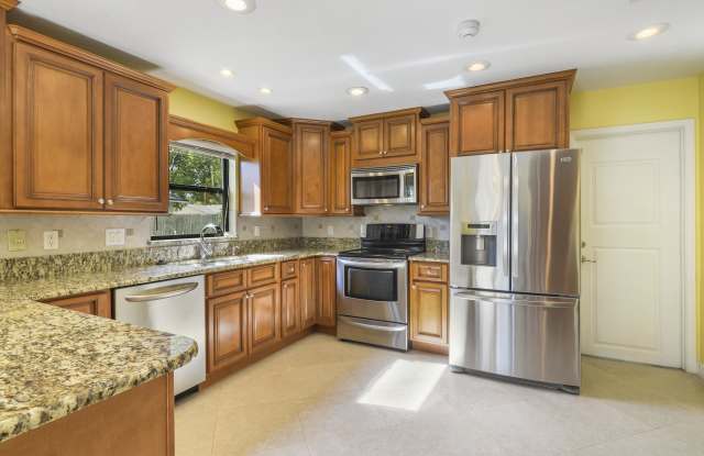5418 Ardmore Dr Gallery 2