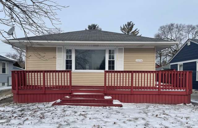 Beautiful and spacious 3 Bedroom 2 Bath House in Lansing, IL MUST SEE photos photos