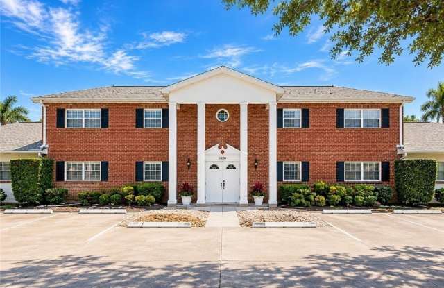 1356 Myerlee Country Club Boulevard Gallery 1