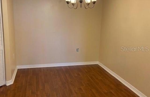 5552 BENTGRASS Drive Gallery 2