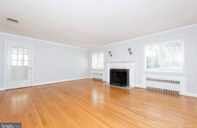 1207 W BRADDOCK ROAD Gallery 2