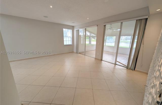 15320 NW 6th Ct Gallery 4