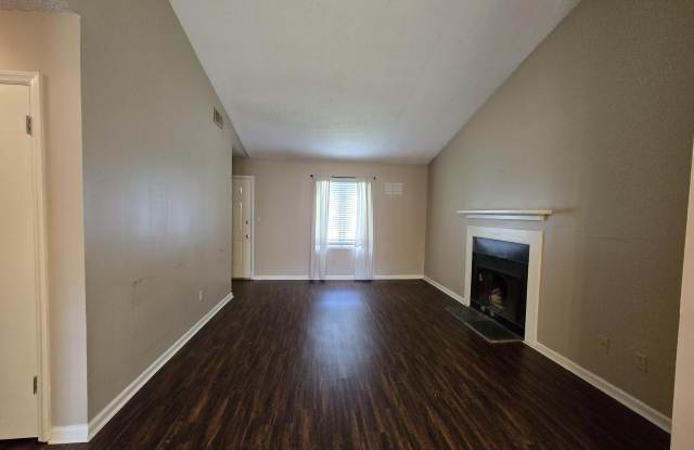 1910 White Hollow Drive Gallery 3