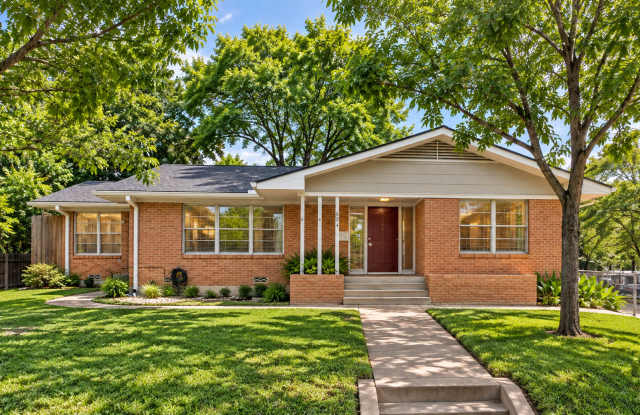 604 Bellevue Pl - large 1 story 6 bed 5 bath house with large back yard walking distance to UT. Gallery 1