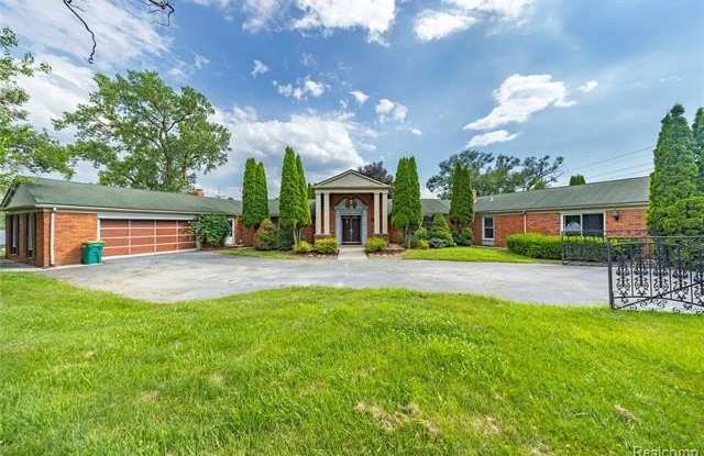 42195 Kouza Court photos photos