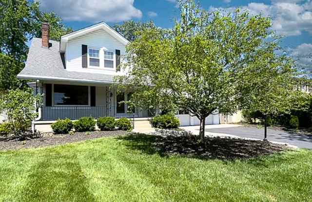 Welcome Home to 6580 Kuglar Mill Road Located in the highly sought-after Indian Hill School District photos photos