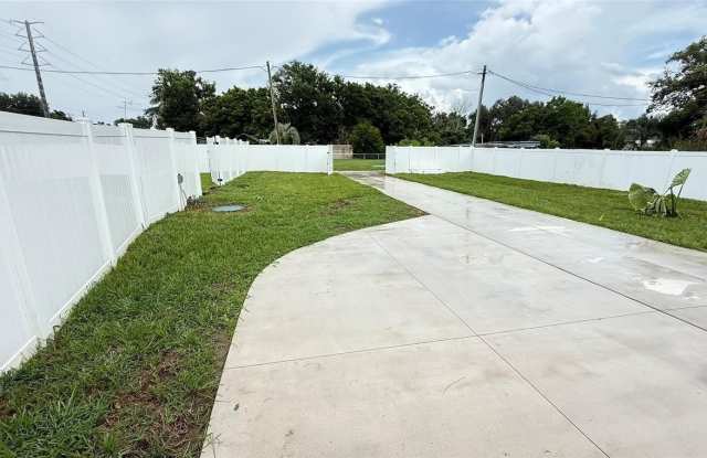 37542 EILAND UNIT#B Boulevard Gallery 4