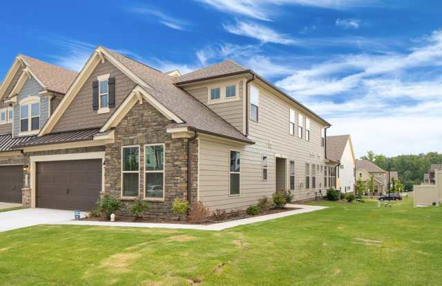 Large energy-efficient, 4 bedroom townhome near Southpoint! photos photos
