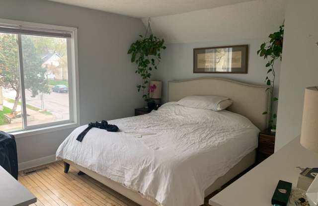 Single Family Home in Bryn Mawr - 3 bed 2 bath! photos photos