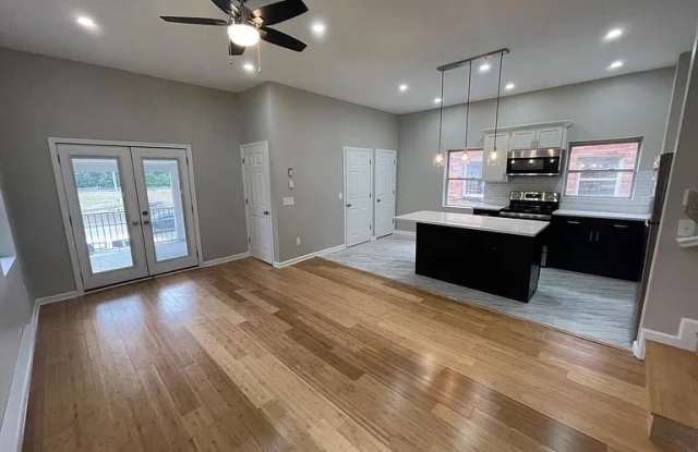 3839 BEECHWOOD BOULEVARD photos photos