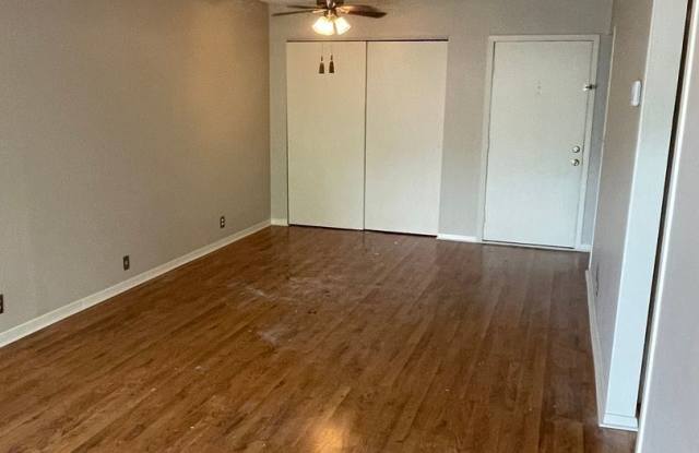 1859-307 Poplar Woods Cir. S Gallery 3