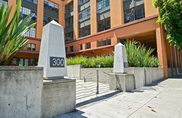 Sophisticated  Chic 2-Level Loft in SOMA w/ Secured Parking~W/D In Unit Inc. - 300 Beale Street, San Francisco, CA 94105