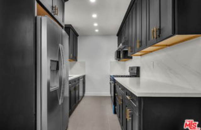 1450 Reeves Street photos photos